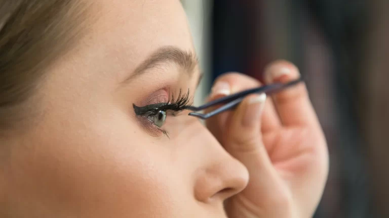 “Eye-Opening Beauty: How to Find the Best False Eyelashes for Your Style”