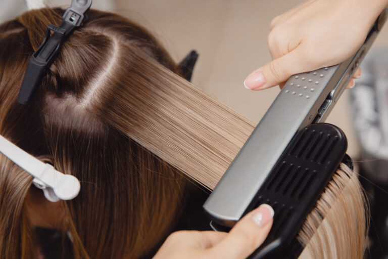 How to Choose the Best Hair Straightener for Your Hair Type in Pakistan