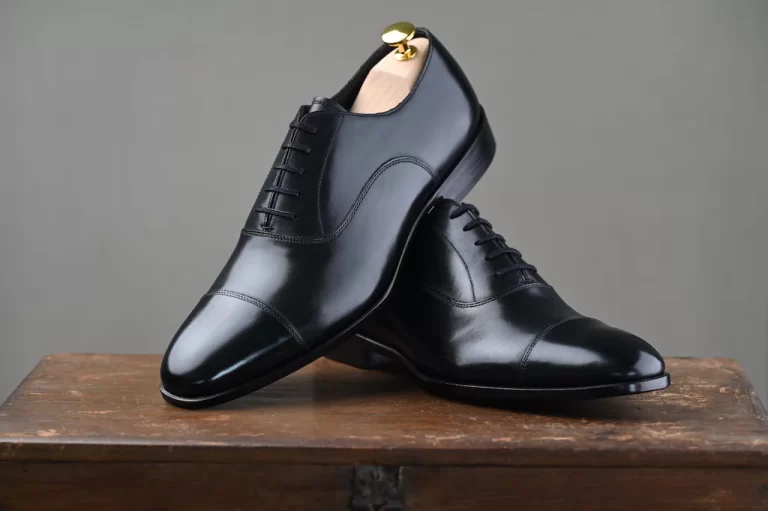 In Step with Elegance: Unveiling the Timeless Charm of Black Oxford Shoes